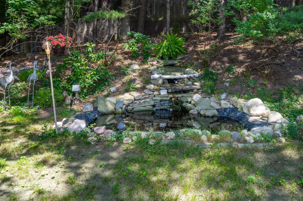2240 Pleasant Hill Drive Norton Shores City MI 49441