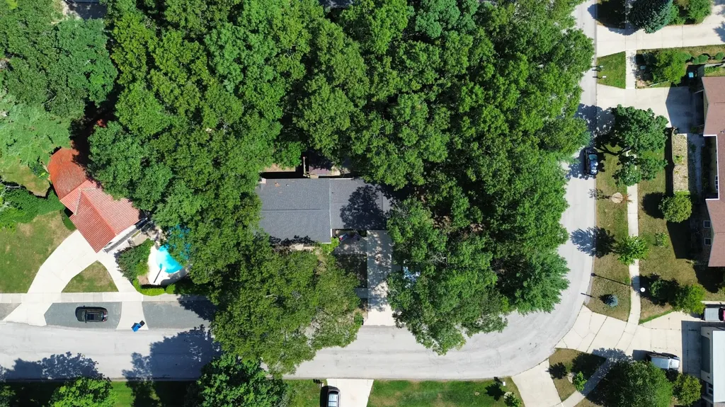 2240 Pleasant Hill Drive Norton Shores City MI 49441