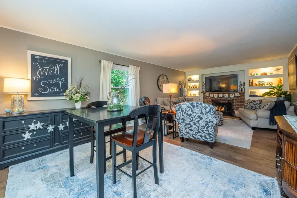 2240 Pleasant Hill Drive Norton Shores City MI 49441