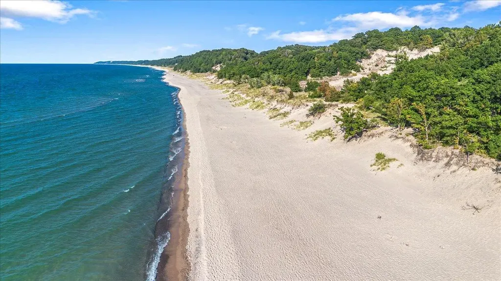 12150 Dunes Road Chikaming Township MI 49125