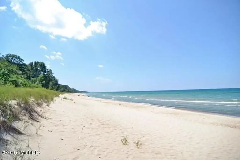 12150 Dunes Road Chikaming Township MI 49125