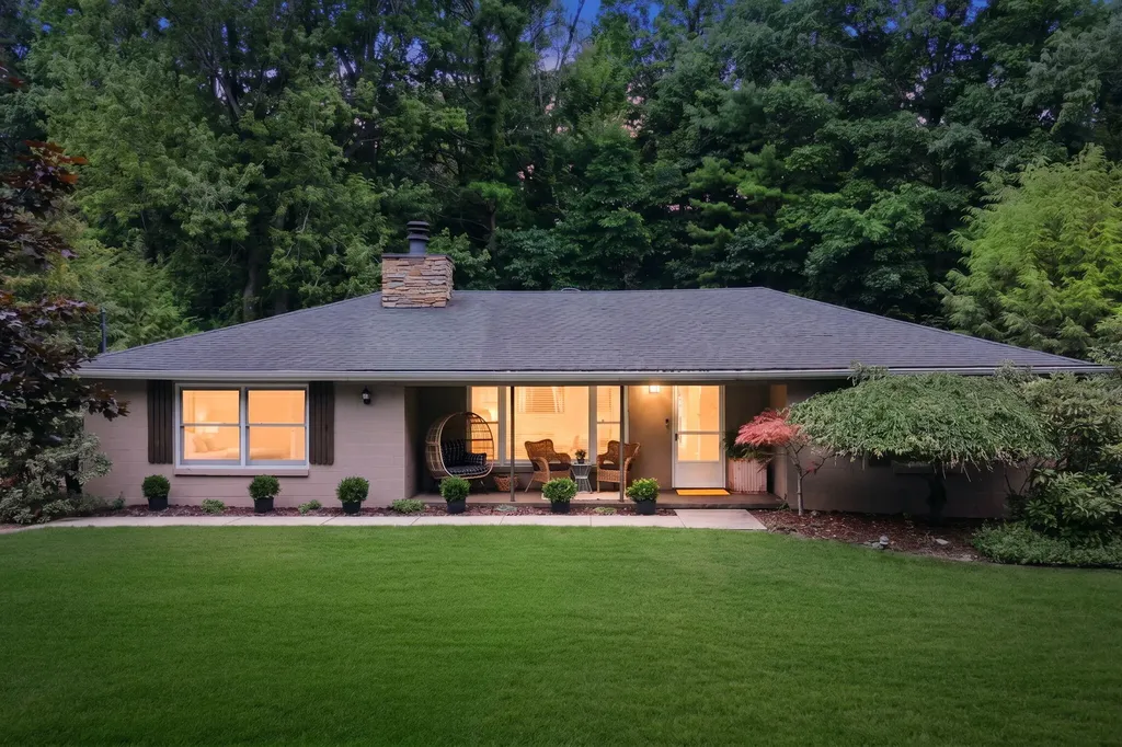 12150 Dunes Road Chikaming Township MI 49125
