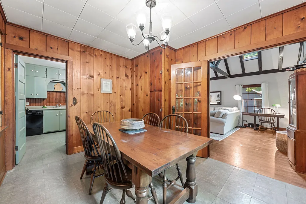 7075 Horseshoe Chikaming Township MI 49115