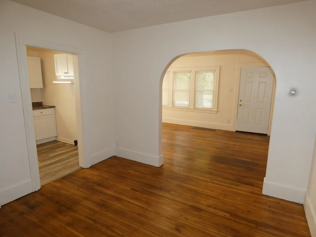 183 Searles Avenue Benton Harbor City MI 49022