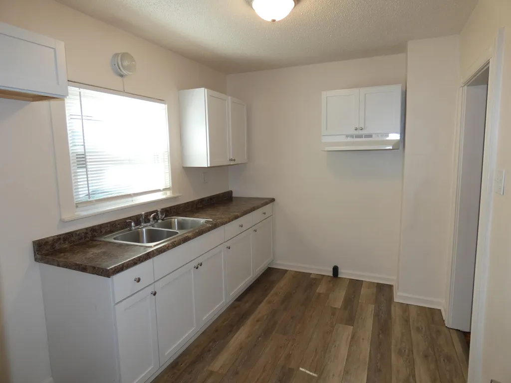 183 Searles Avenue Benton Harbor City MI 49022