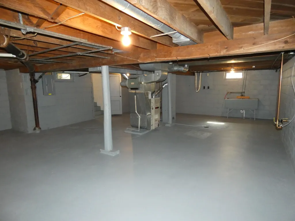183 Searles Avenue Benton Harbor City MI 49022