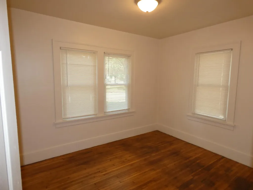 183 Searles Avenue Benton Harbor City MI 49022