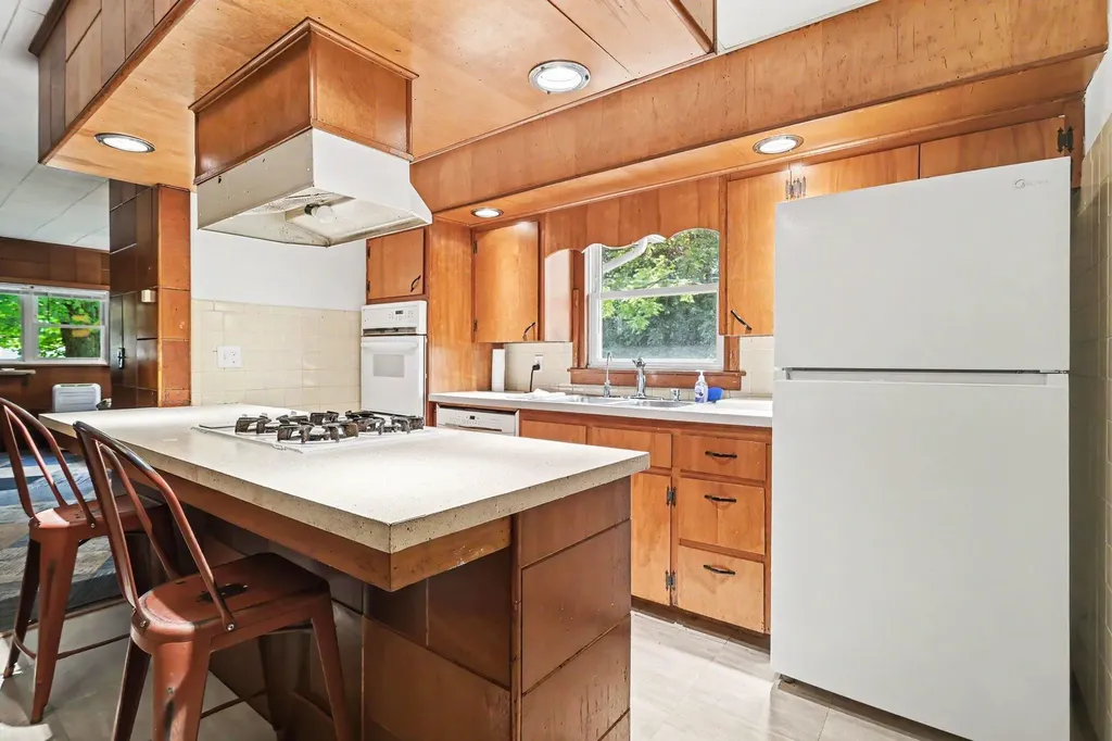 69179 Section Street Edwardsburg Village MI 49112