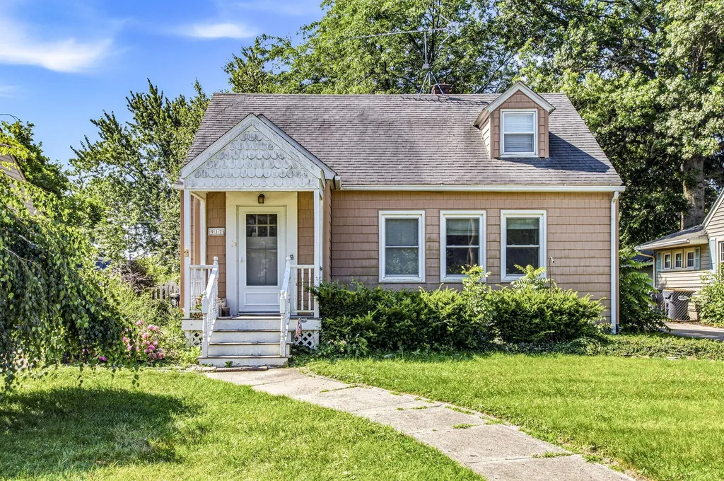 912 Kingsley Avenue St. Joseph City MI 49085