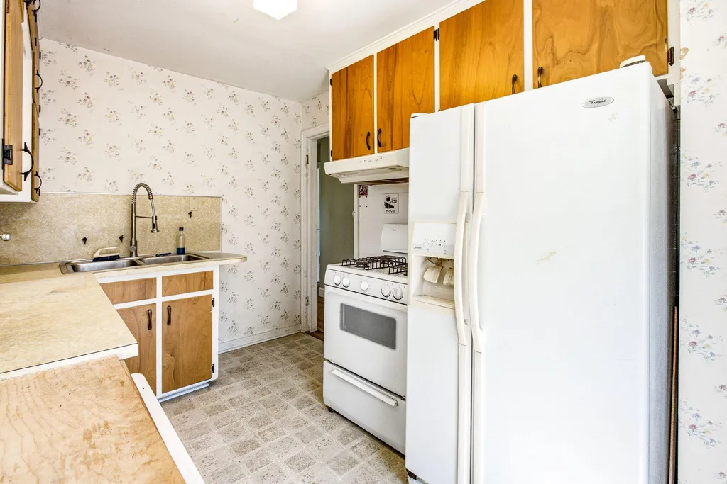 912 Kingsley Avenue St. Joseph City MI 49085