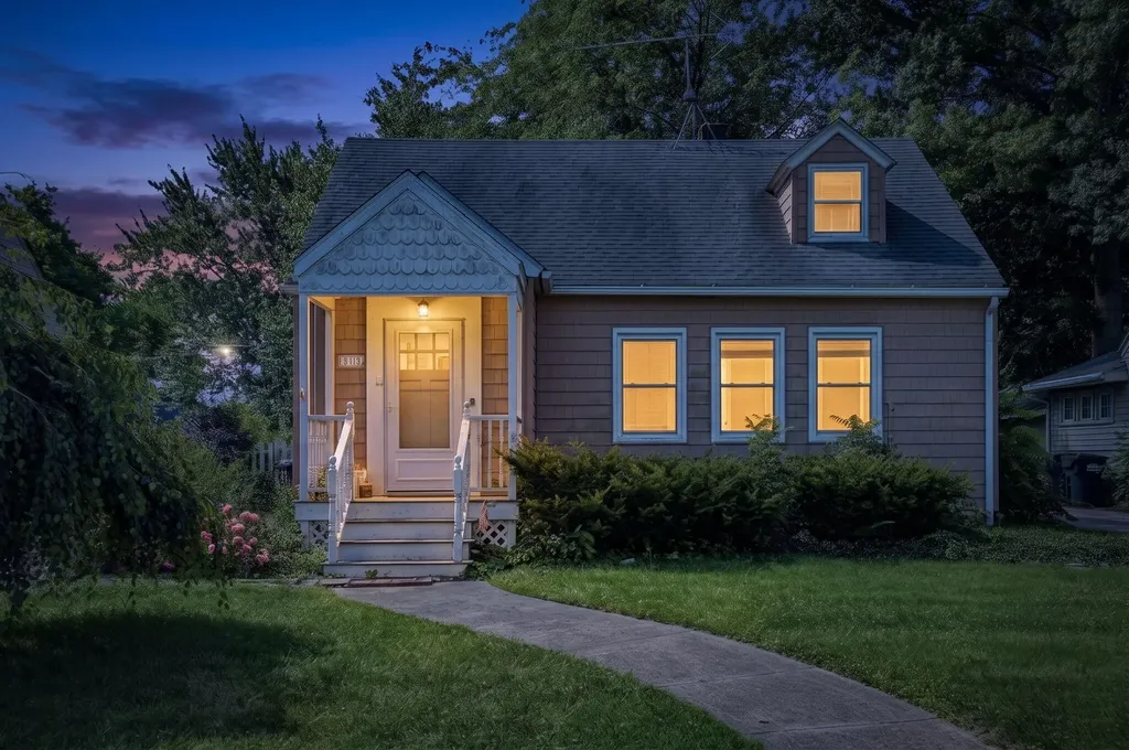 912 Kingsley Avenue St. Joseph City MI 49085