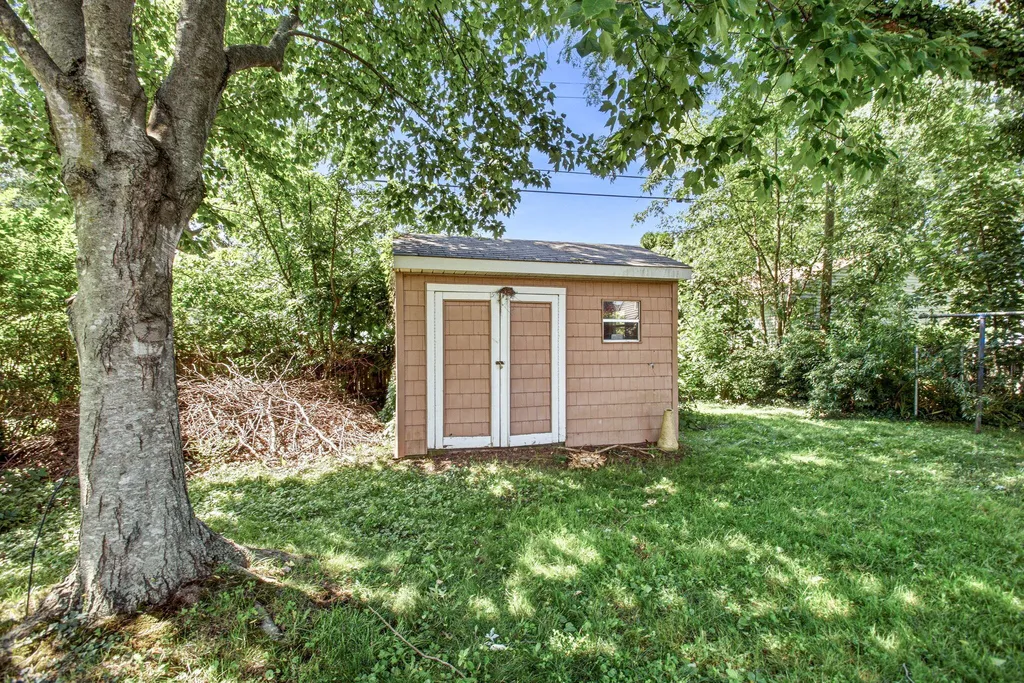 912 Kingsley Avenue St. Joseph City MI 49085