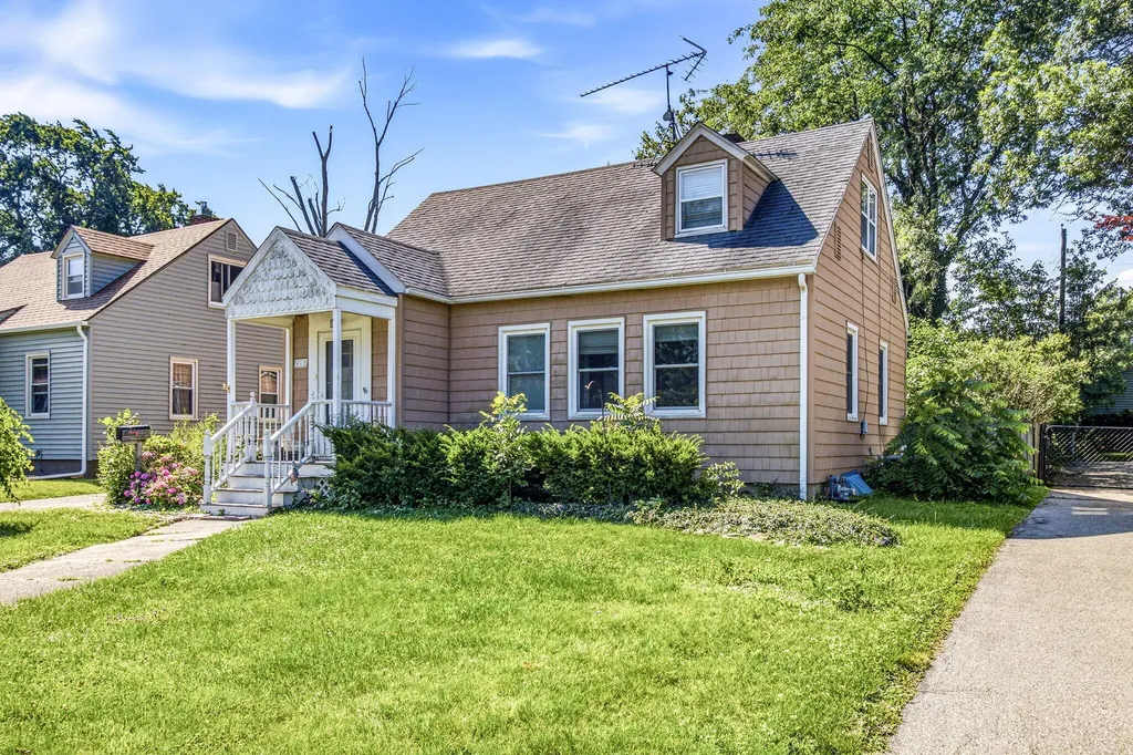 912 Kingsley Avenue St. Joseph City MI 49085