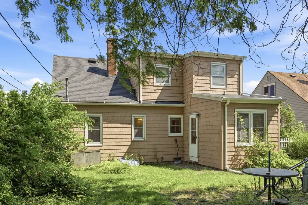 912 Kingsley Avenue St. Joseph City MI 49085