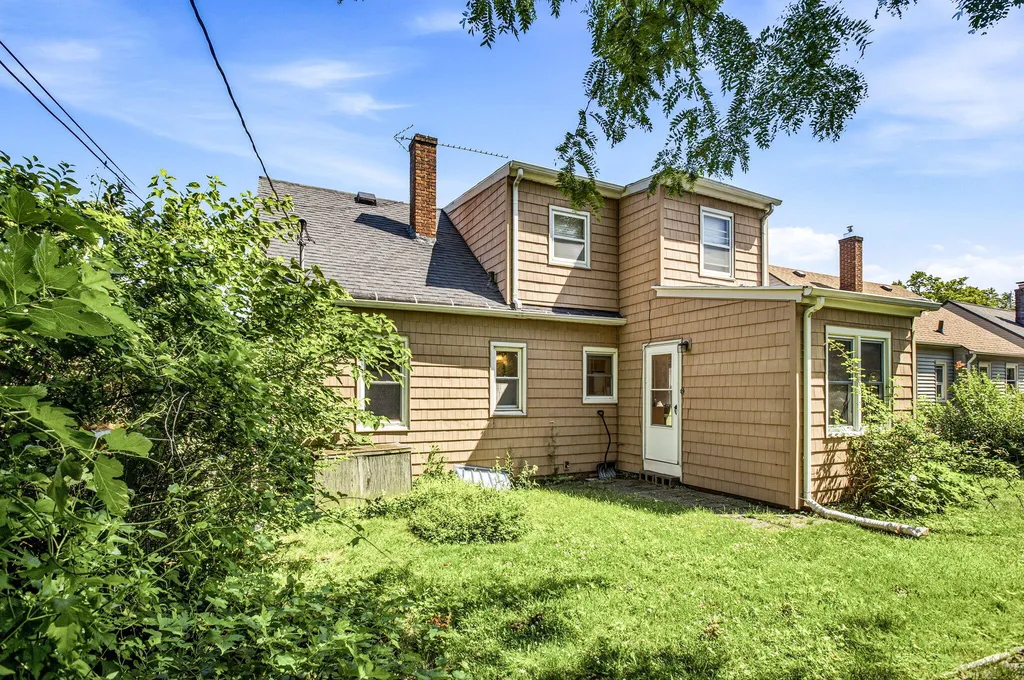 912 Kingsley Avenue St. Joseph City MI 49085