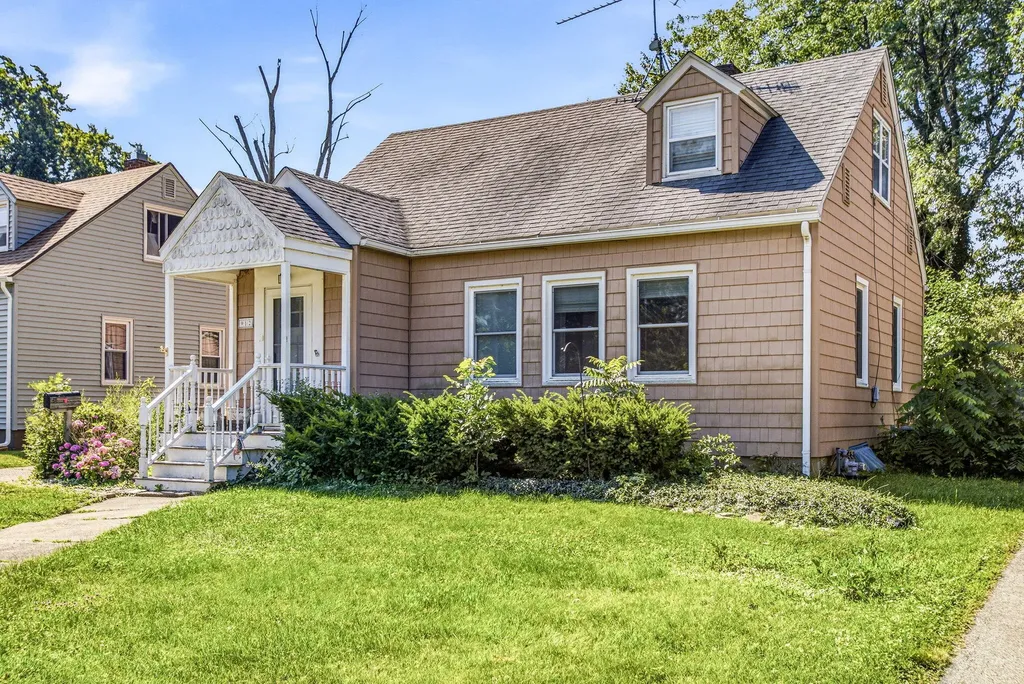 912 Kingsley Avenue St. Joseph City MI 49085