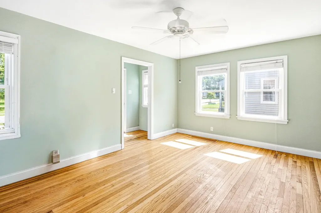 912 Kingsley Avenue St. Joseph City MI 49085