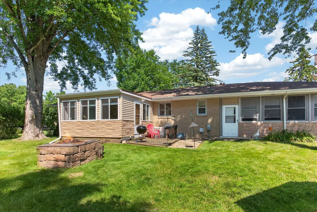 3036 W Bluffwood Terrace St. Joseph Charter Township MI 49085