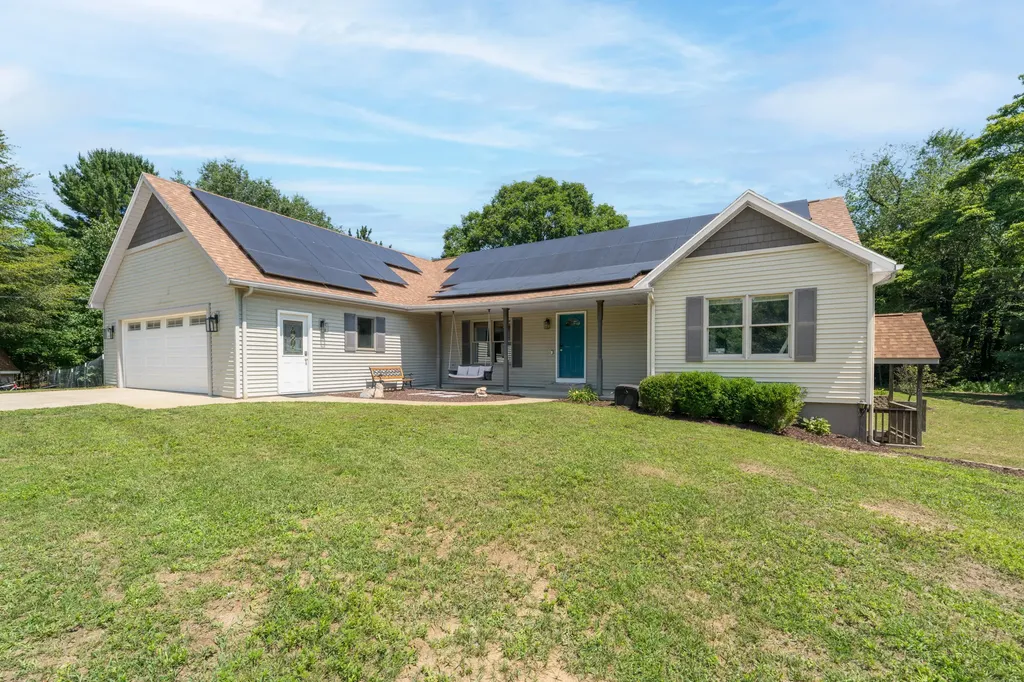 87 67th Street Casco Township MI 49090