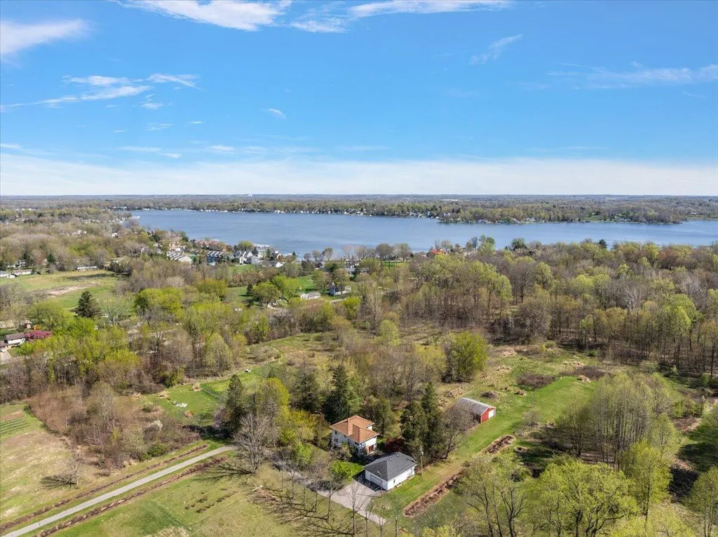7038 Little Paw Paw Lake Road Coloma Charter Township MI 49038