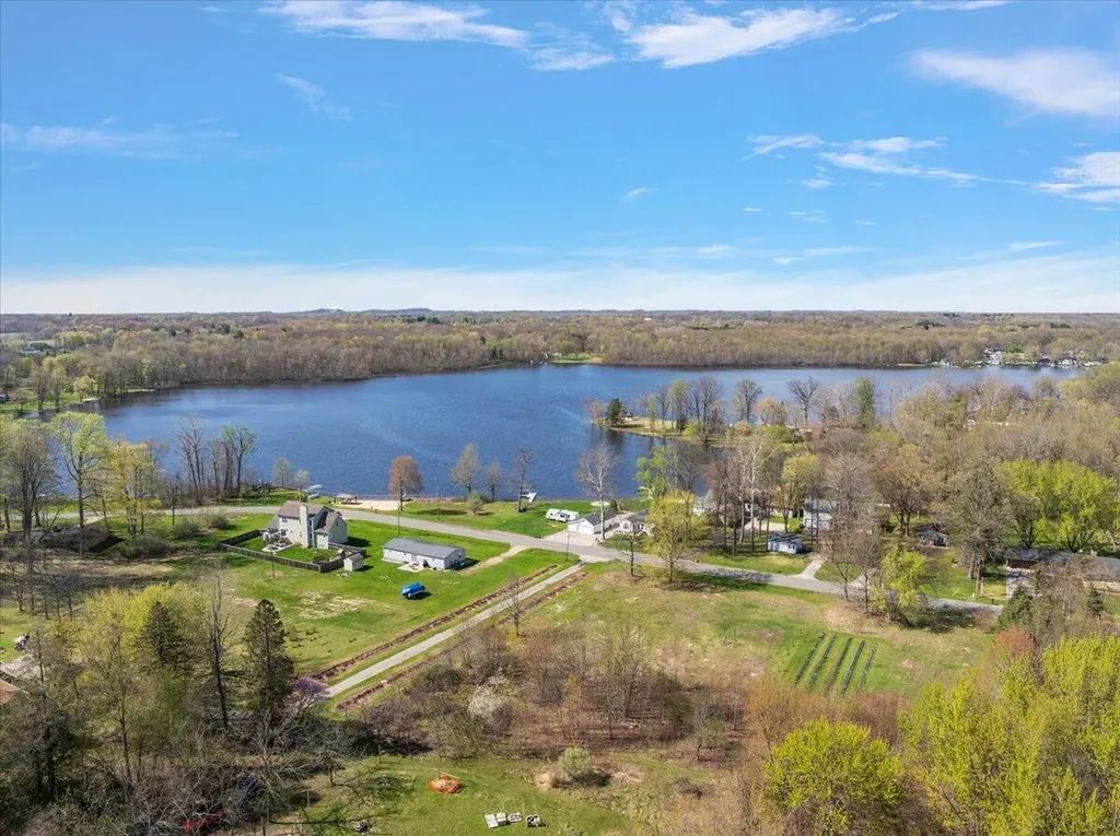 7038 Little Paw Paw Lake Road Coloma Charter Township MI 49038