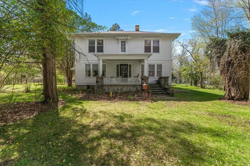 7038 Little Paw Paw Lake Road Coloma Charter Township MI 49038