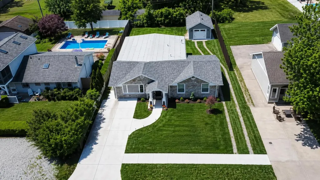 340 N Berrien Street New Buffalo City MI 49117