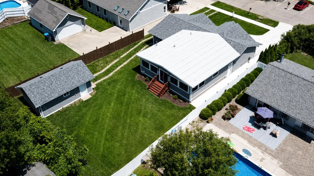 340 N Berrien Street New Buffalo City MI 49117