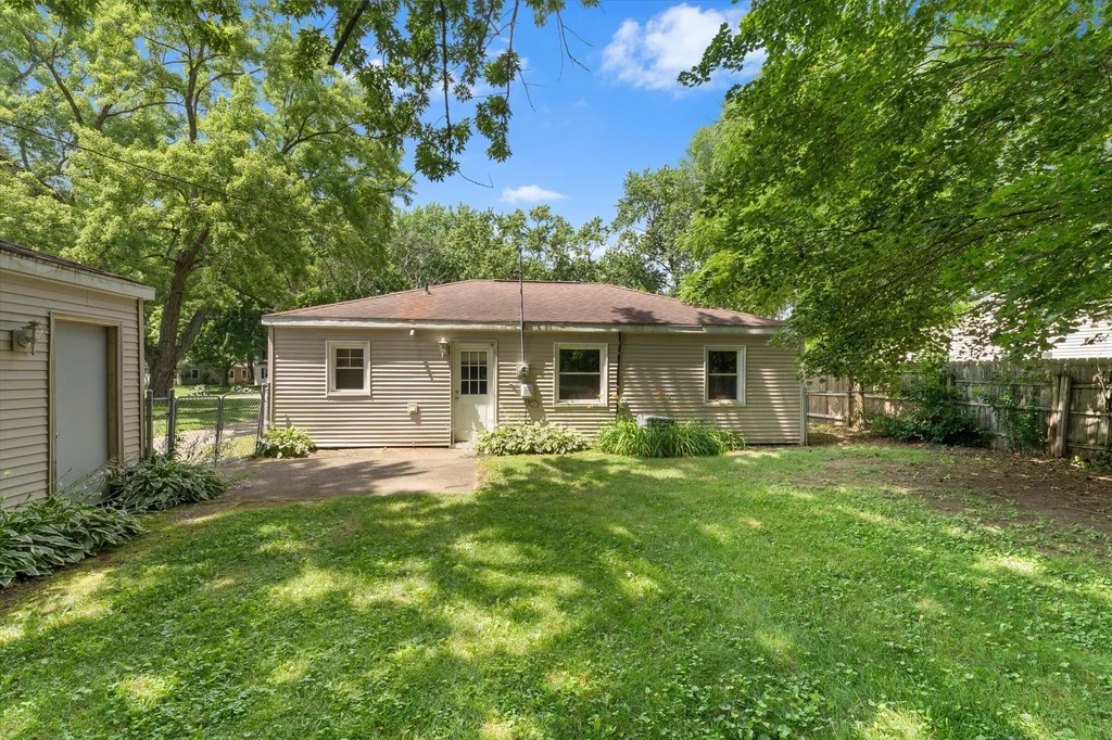2129 Lewis Drive Niles Township MI 49120