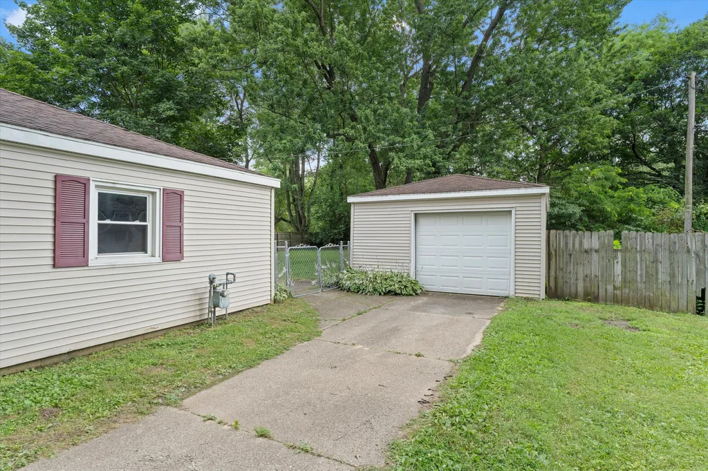 2129 Lewis Drive Niles Township MI 49120