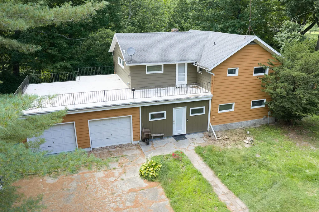 11218 N River Road Constantine Township MI 49042