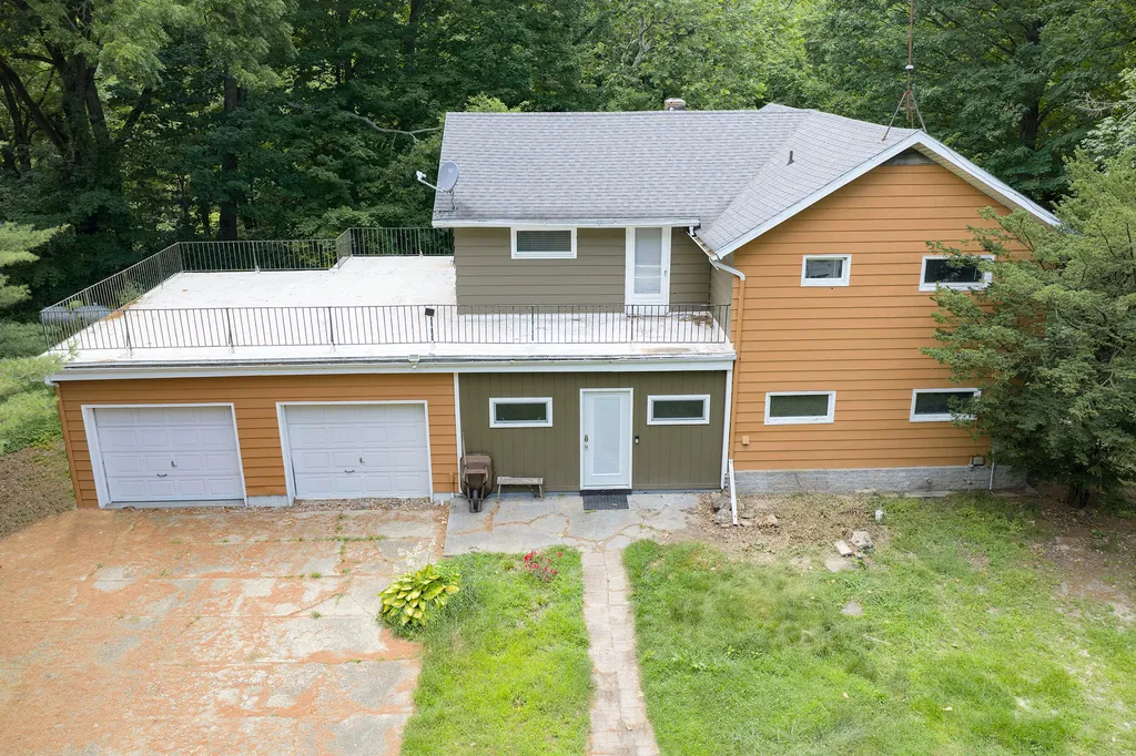 11218 N River Road Constantine Township MI 49042