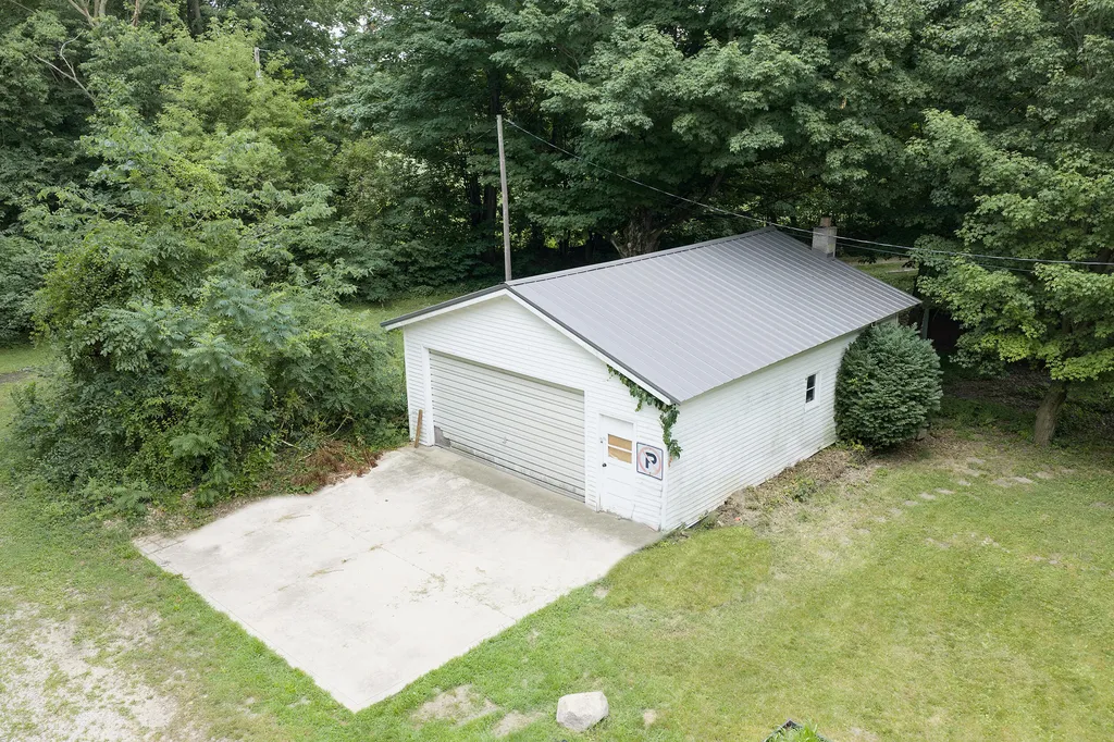 11218 N River Road Constantine Township MI 49042