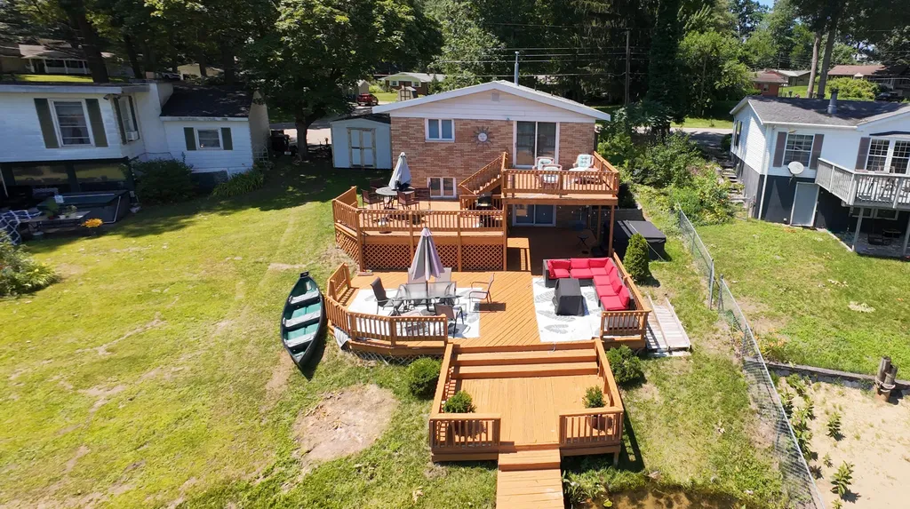 4733 Shore Drive Coloma Charter Township MI 49038