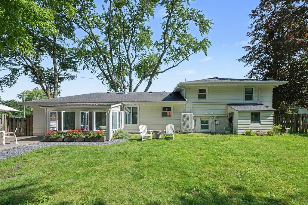 6484 Sawyer Road Chikaming Township MI 49125