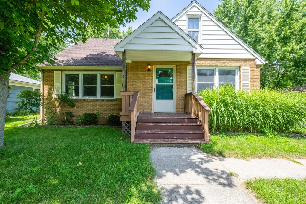 545 Western Avenue St. Joseph Charter Township MI 49022