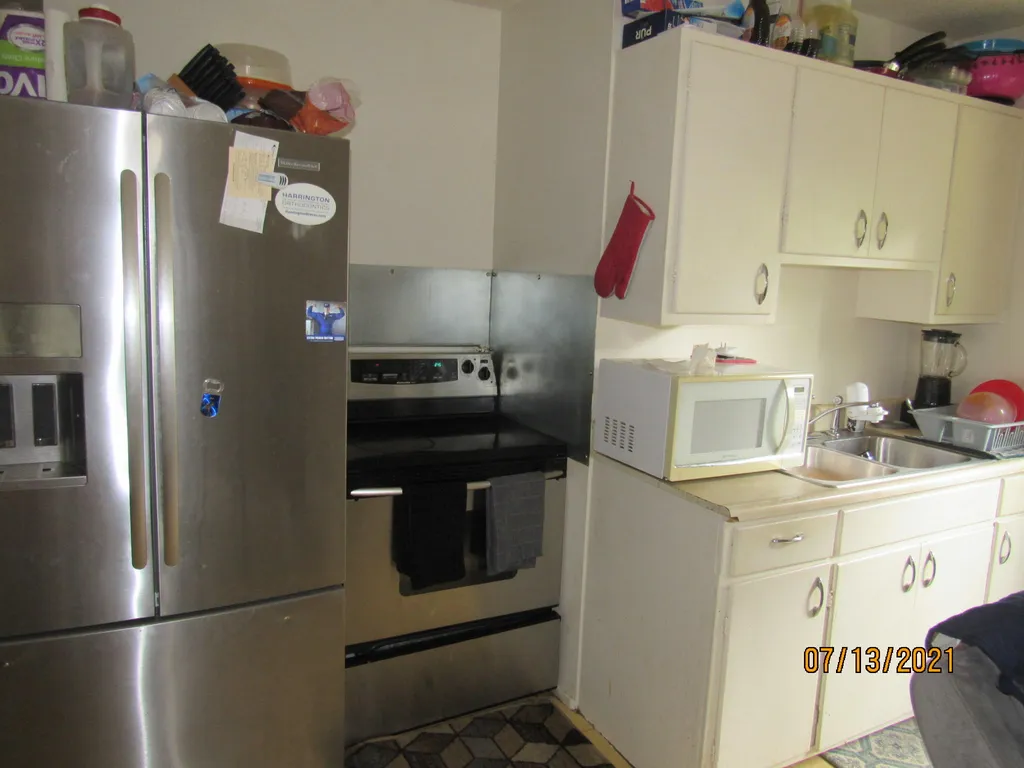 687 Mcguigan Avenue Benton Harbor City MI 49022