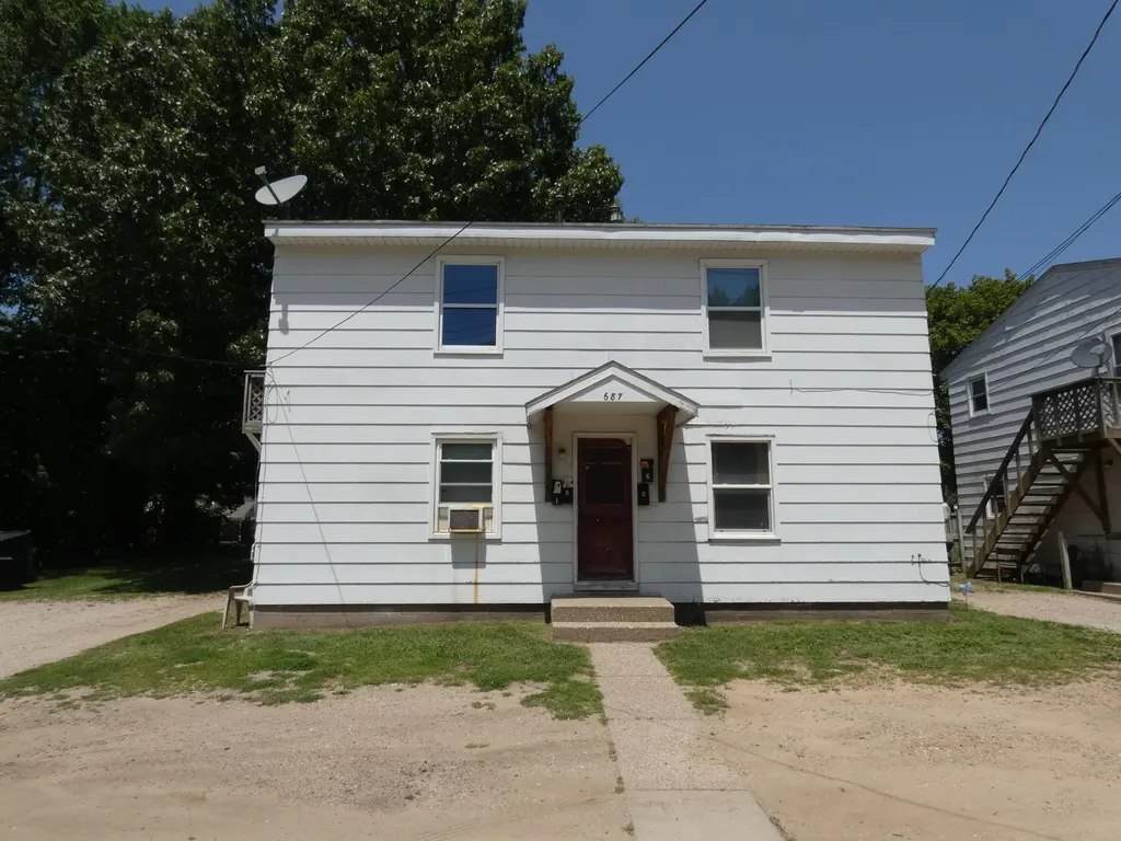 687 Mcguigan Avenue Benton Harbor City MI 49022