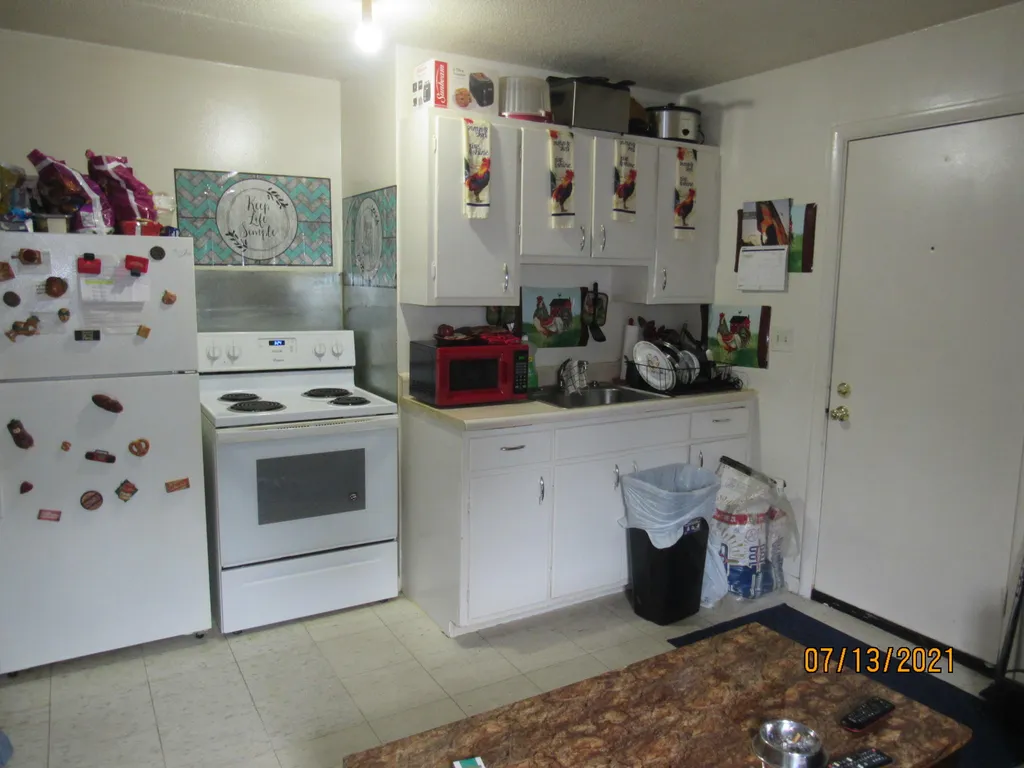 687 Mcguigan Avenue Benton Harbor City MI 49022