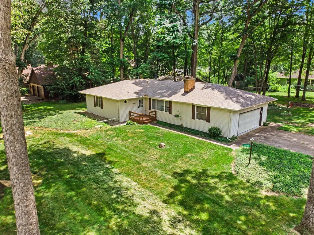 71323 Merle Street Ontwa Township MI 49112