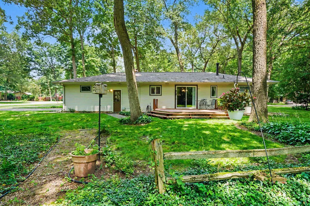 71323 Merle Street Ontwa Township MI 49112