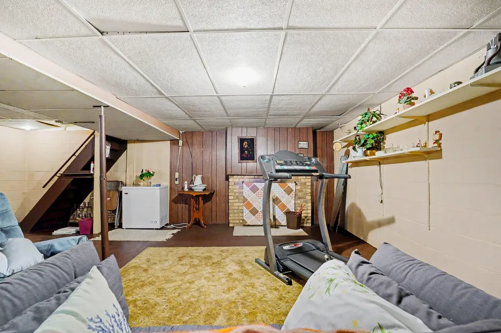 71323 Merle Street Ontwa Township MI 49112