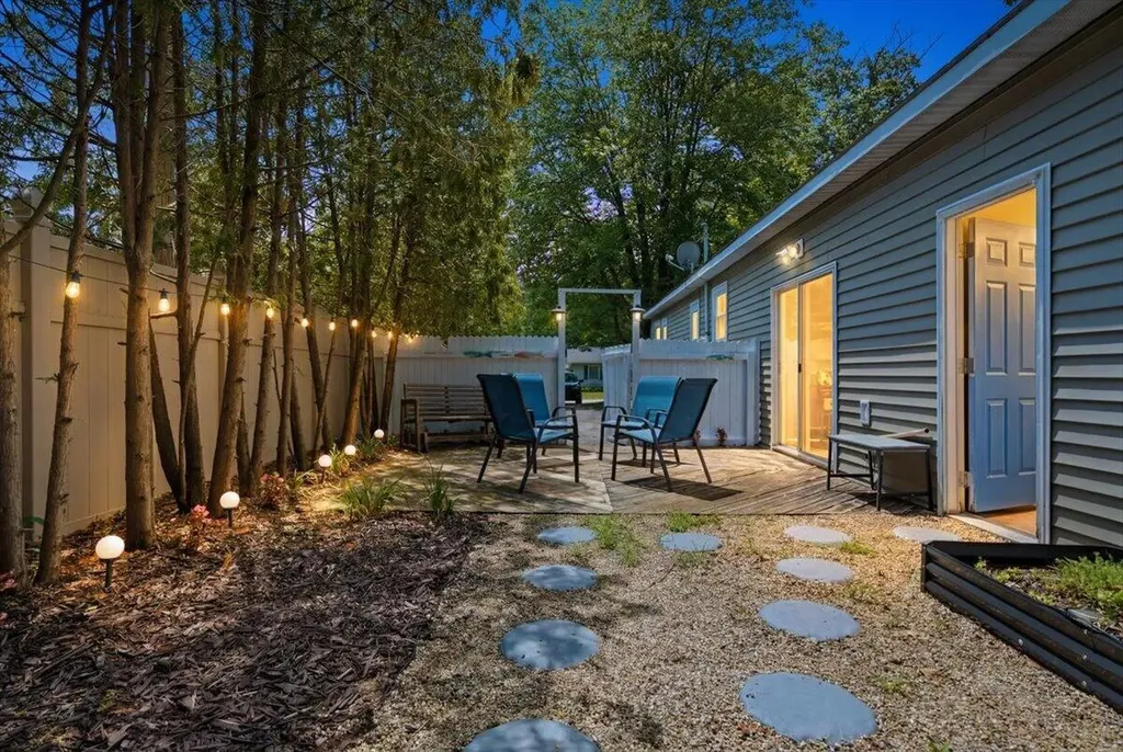 203 S Clinton Street New Buffalo City MI 49117