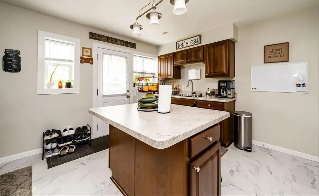 934 Michigan Avenue St. Joseph City MI 49085