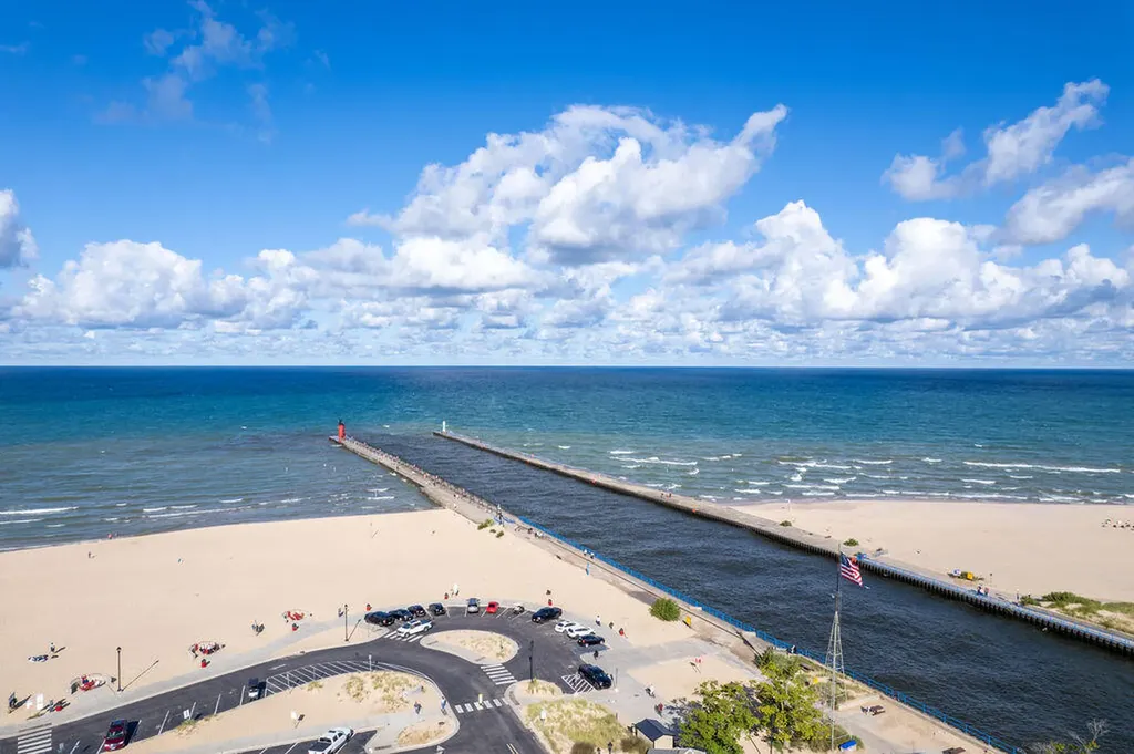 83 Michigan Avenue South Haven City MI 49090