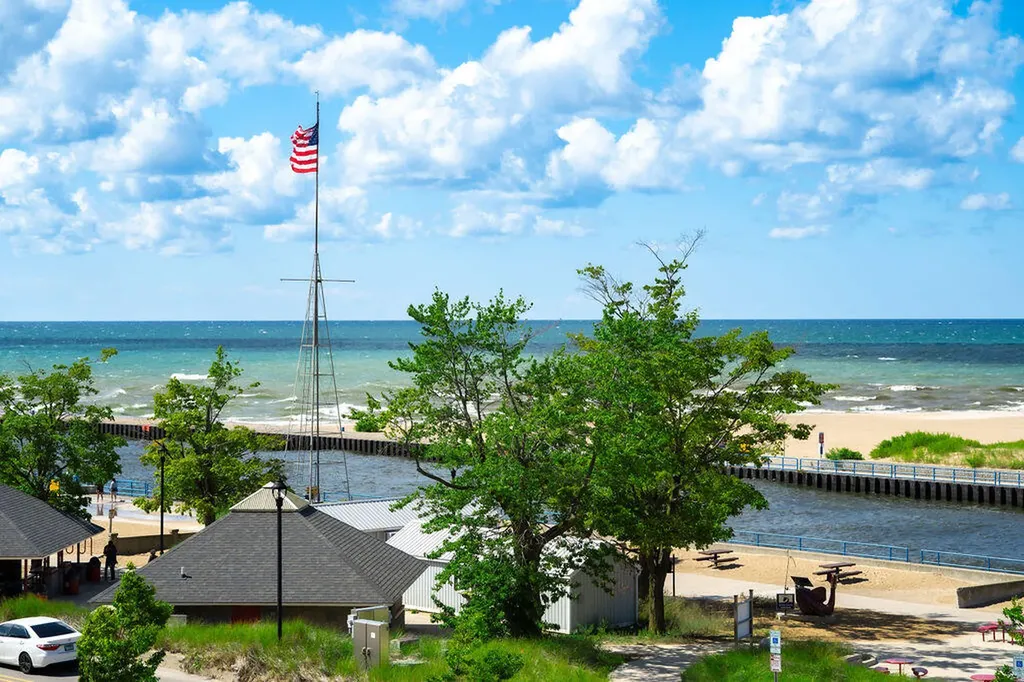 83 Michigan Avenue South Haven City MI 49090