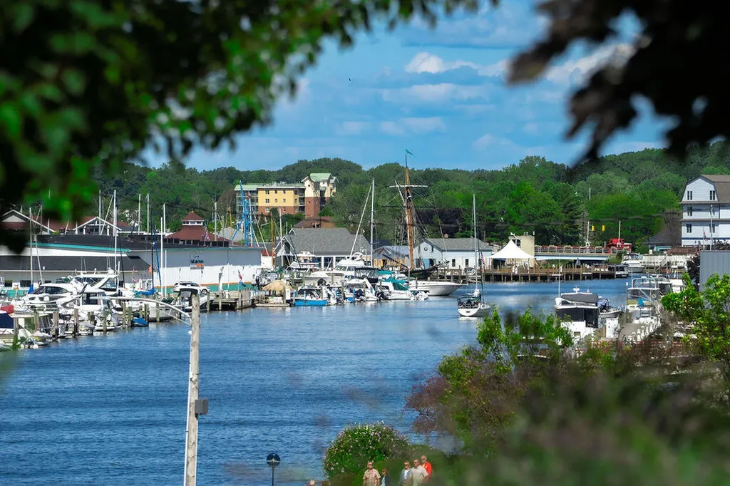 83 Michigan Avenue South Haven City MI 49090