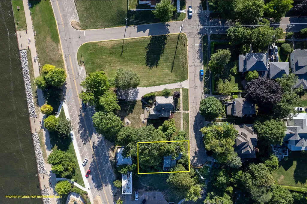 83 Michigan Avenue South Haven City MI 49090