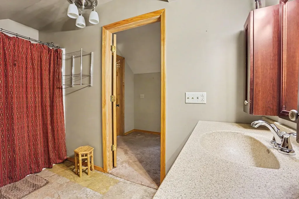 126 48th Street Lee Township MI 49056
