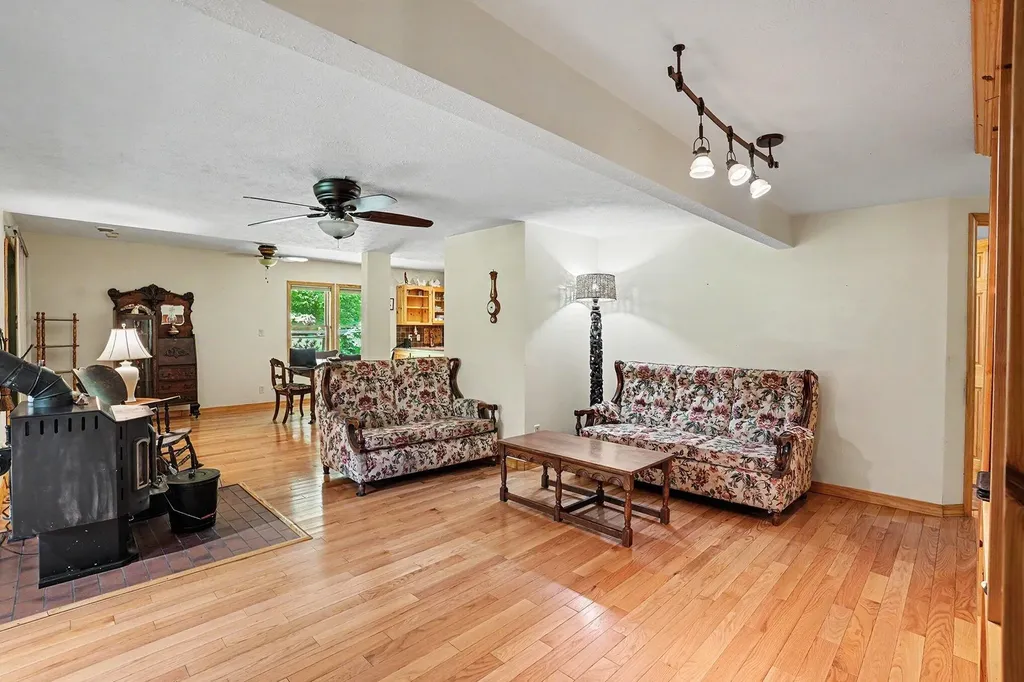 126 48th Street Lee Township MI 49056
